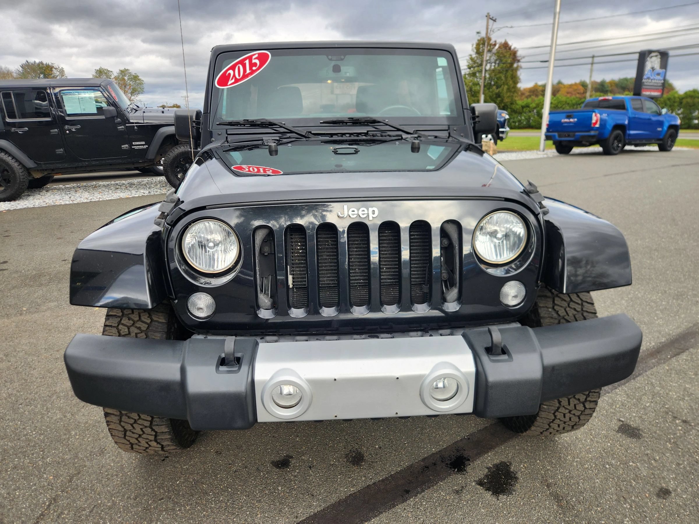 Used 2015 Jeep Wrangler Unlimited Sahara w/ Connectivity Group AWD/4WD image 23