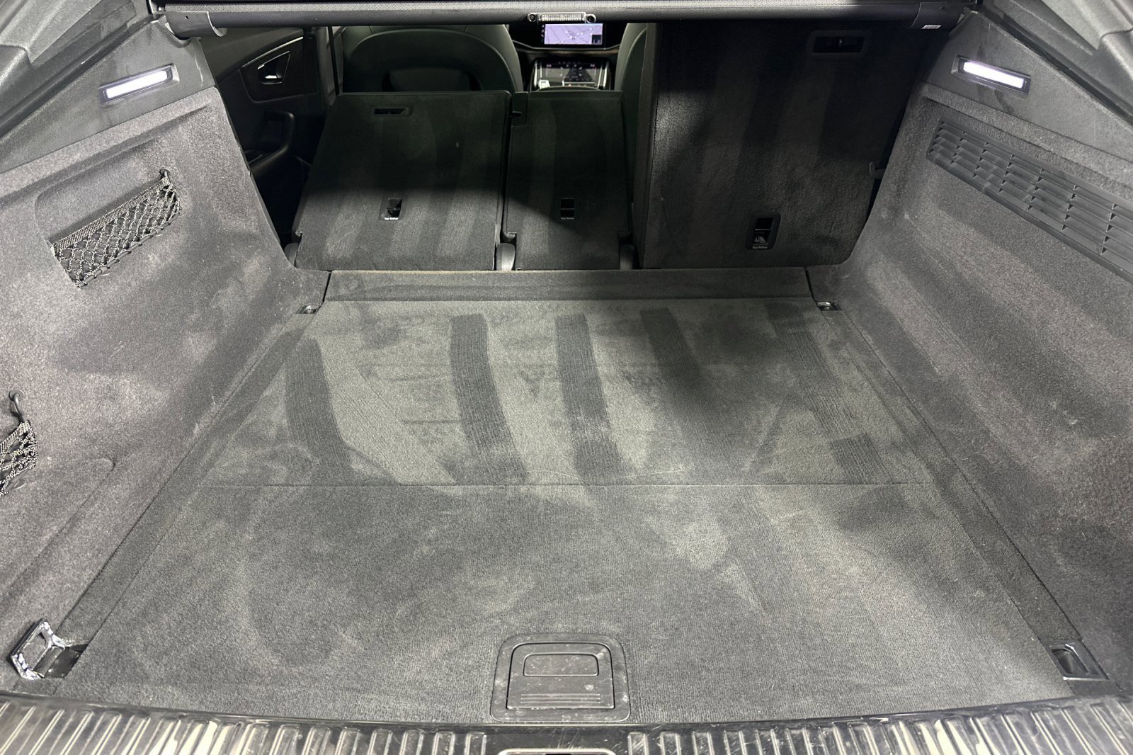 Used 2022 Audi Q8 Premium Plus w/ Premium Plus Package image 14