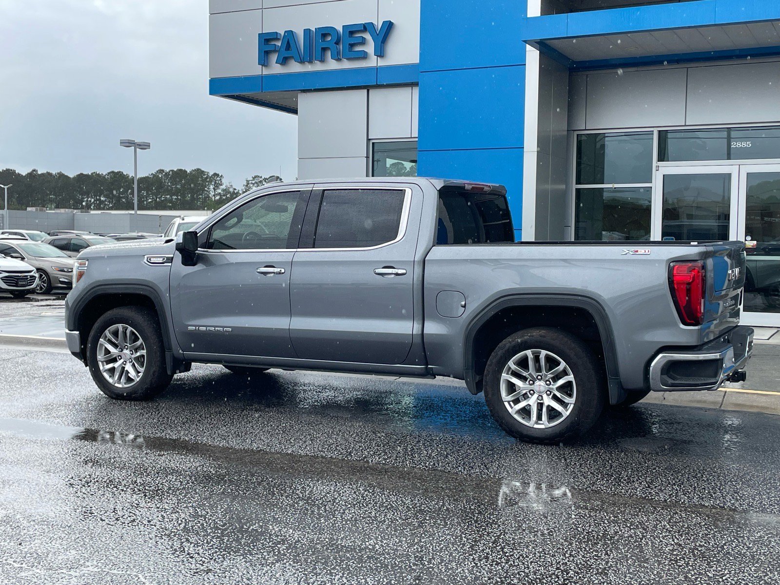 Used 2022 GMC Sierra 1500 SLT w/ Driver Alert Package II image 3