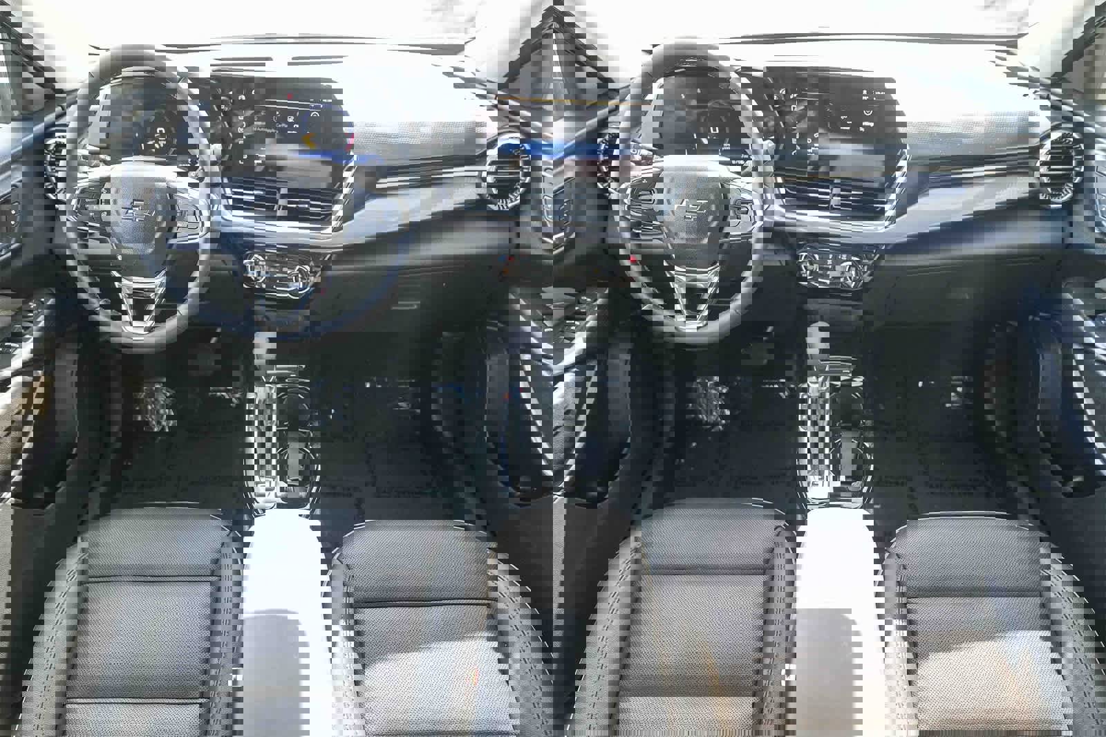 Used 2025 Chevrolet Trax ACTIV w/ Sunroof Package image 10