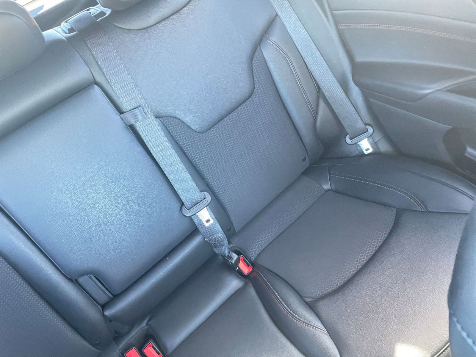 Used 2025 Jeep Compass Trailhawk image 37