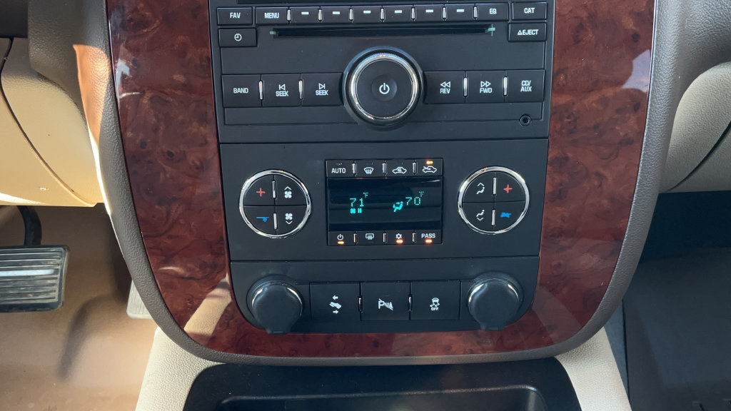 Certified 2012 Chevrolet Silverado 1500 LTZ w/ LPO, Deluxe Chrome Package AWD/4WD image 21