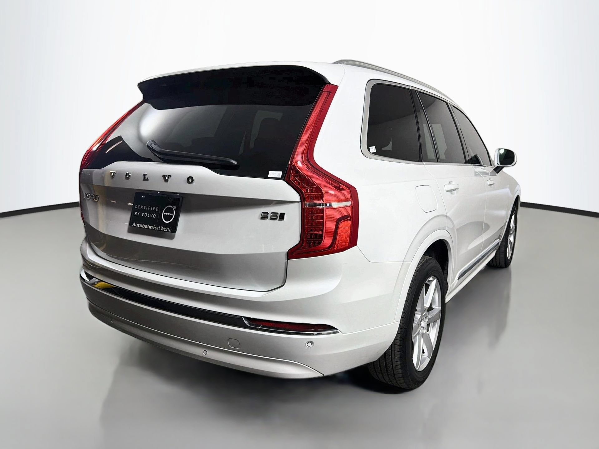 Used 2024 Volvo XC90 B5 Core AWD/4WD image 6