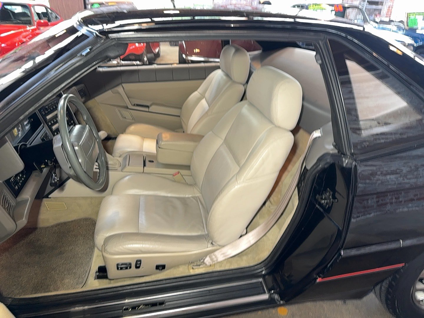 Used 1993 Cadillac Allante FWD image 16