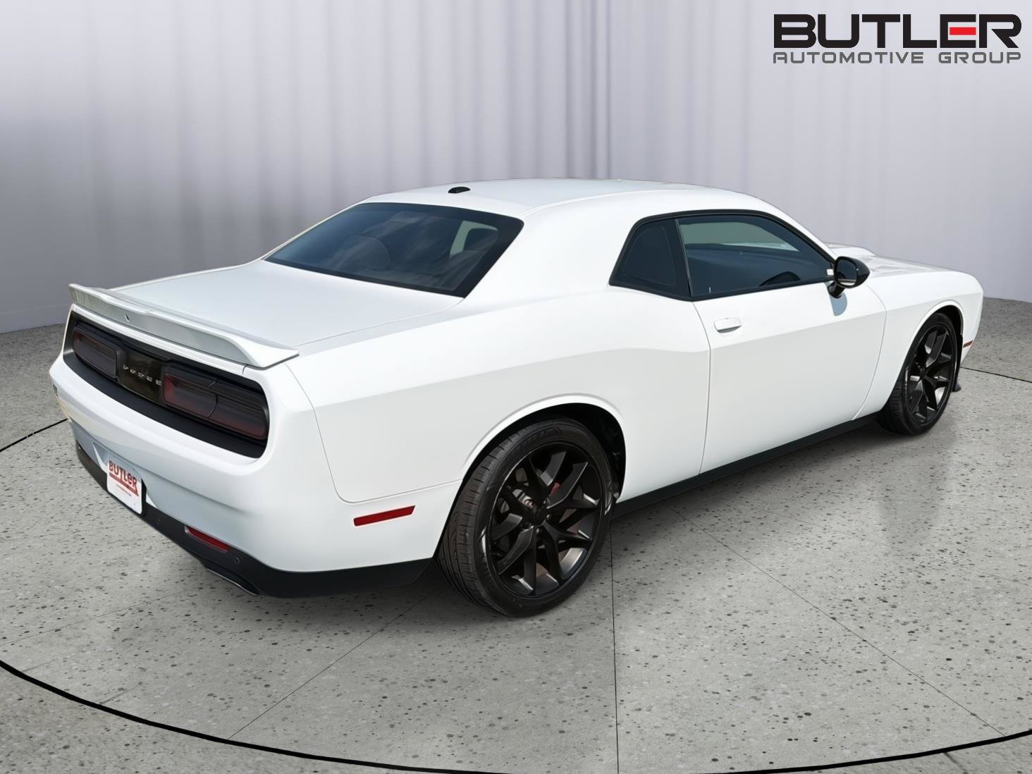 Used 2022 Dodge Challenger GT RWD image 6