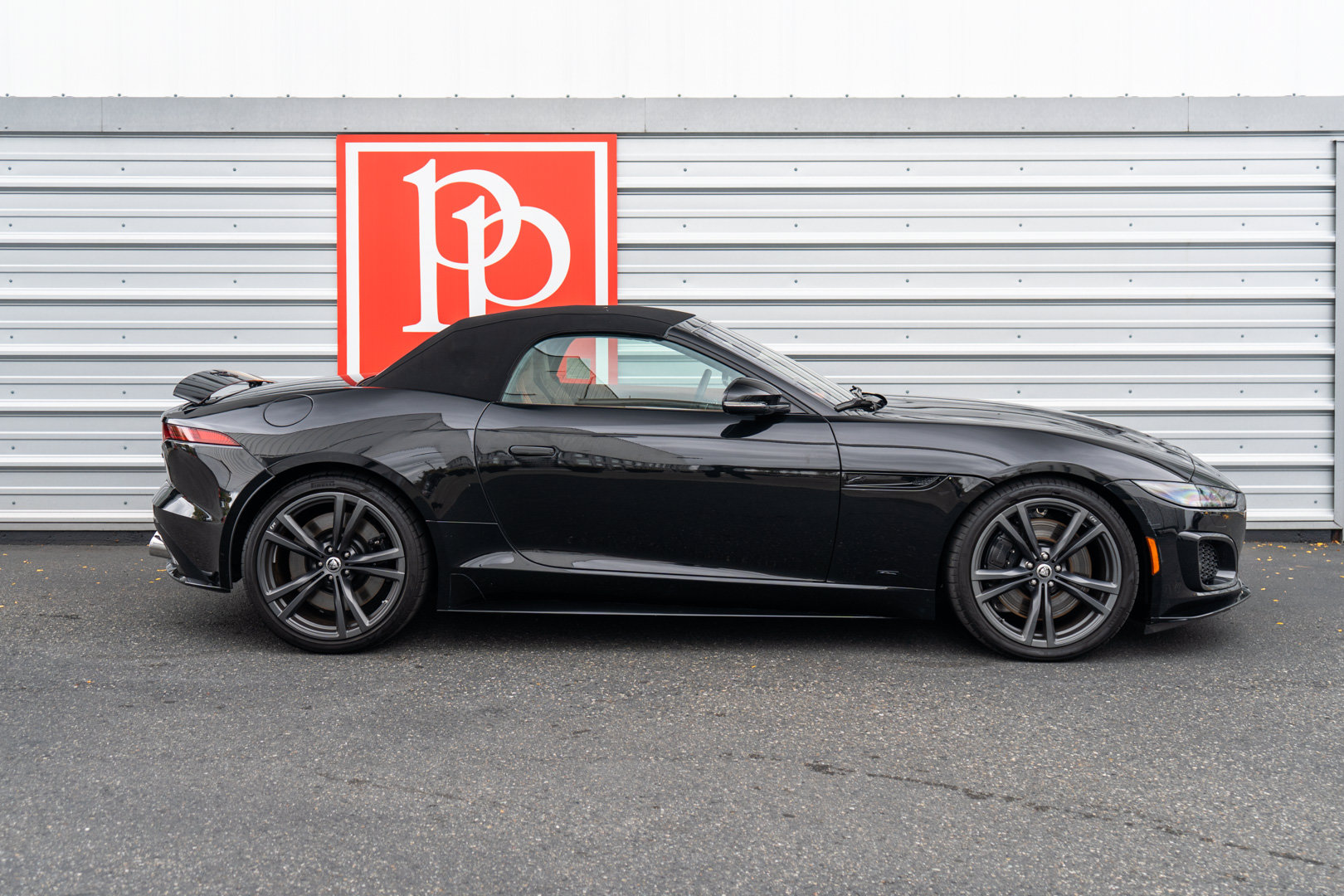 Used 2024 Jaguar F-TYPE R AWD/4WD image 44