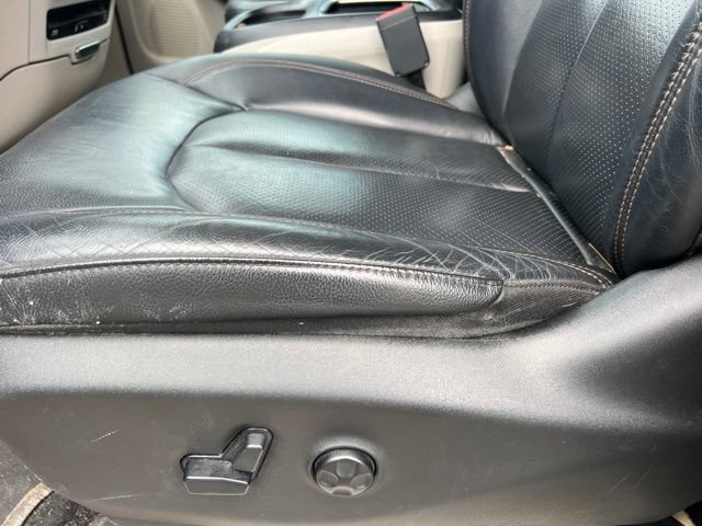 Used 2018 Chrysler Pacifica Touring-L Plus FWD image 18