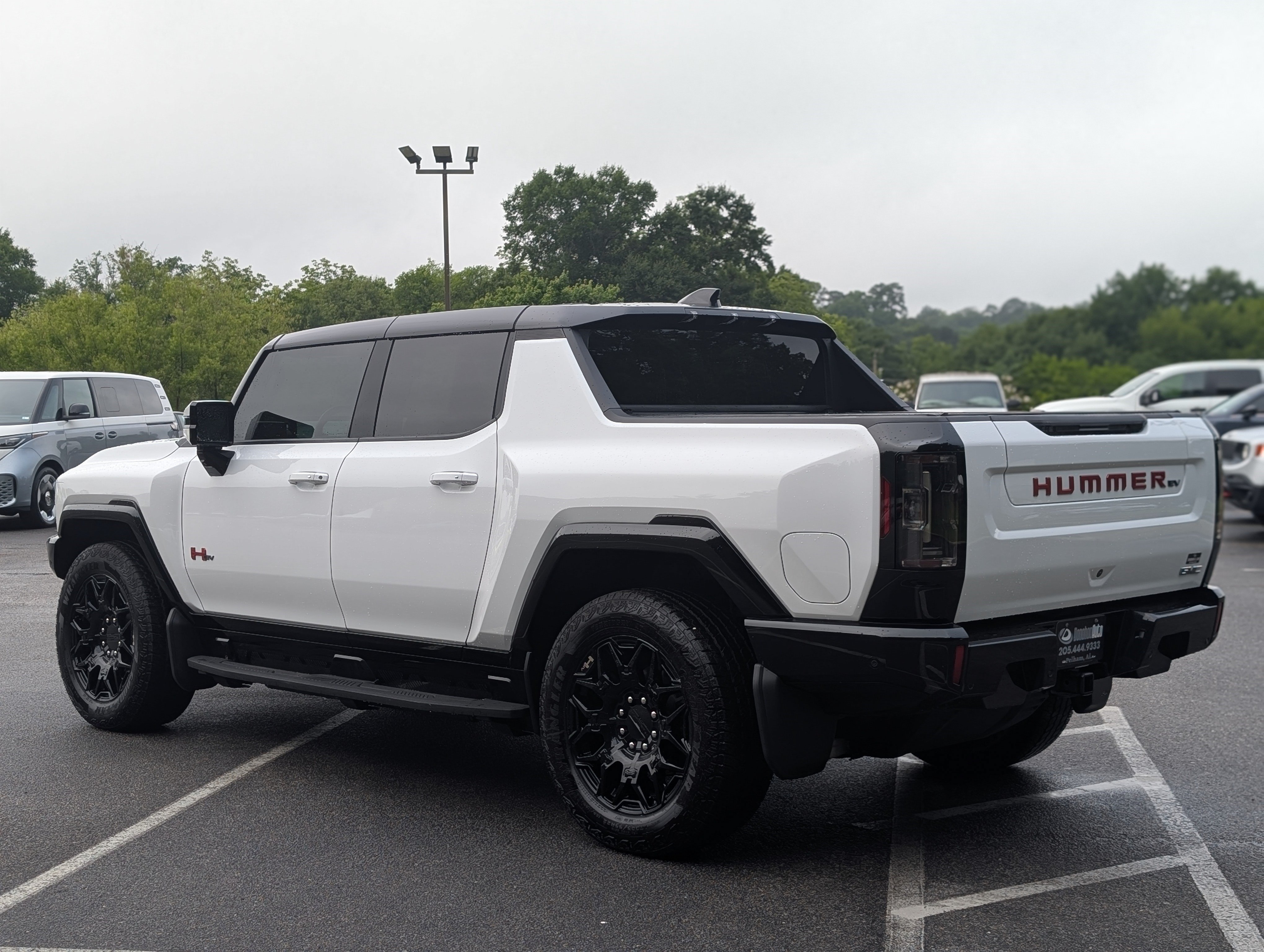 Used 2025 GMC Hummer EV 2X w/ LPO, Sport Package AWD/4WD image 7
