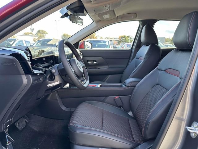 New 2026 Nissan Kicks SR image 16
