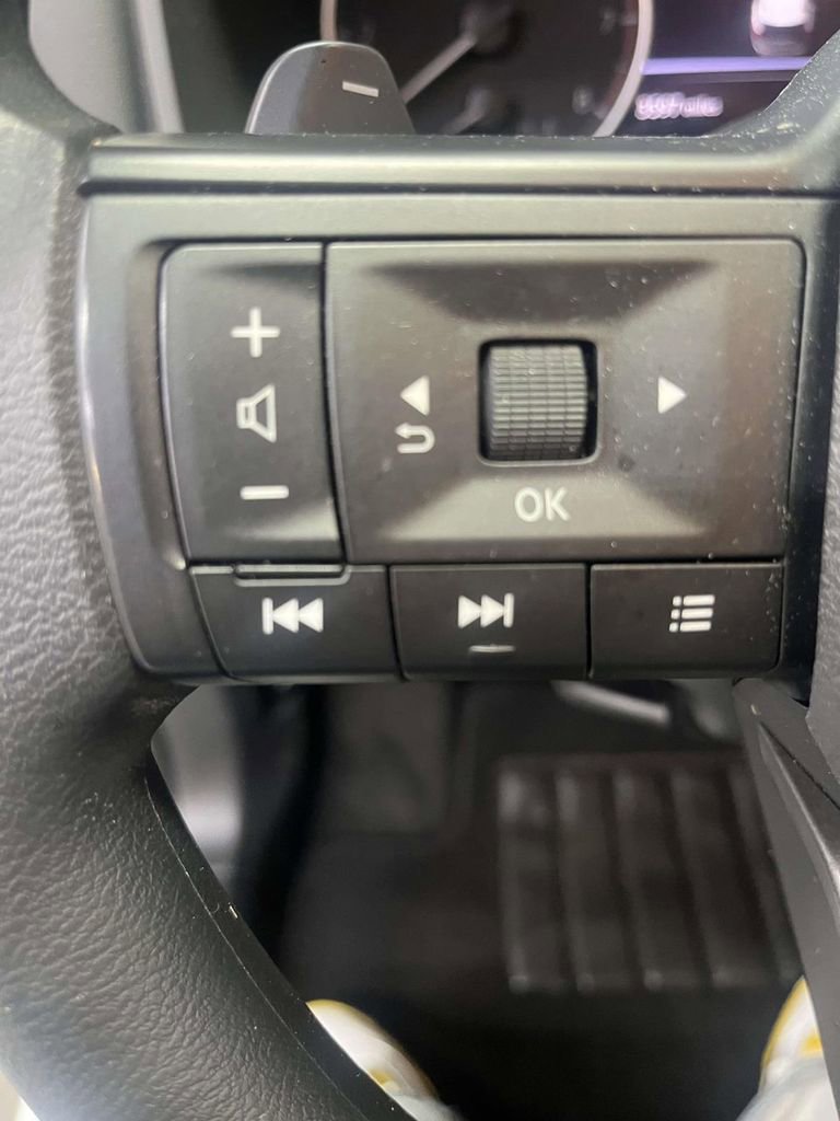 Certified 2025 Nissan Rogue S image 23