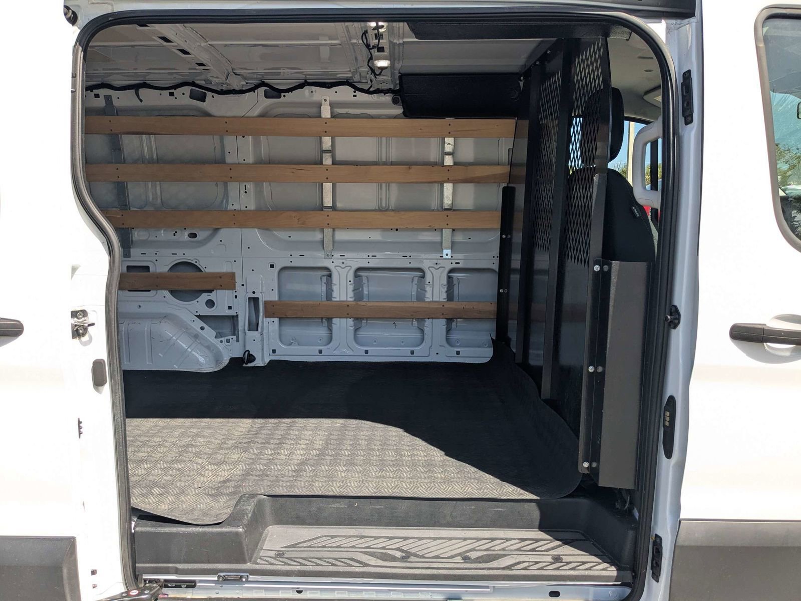 Used 2024 Ford Transit 250 BASE w/ Exterior Upgrade Package image 15