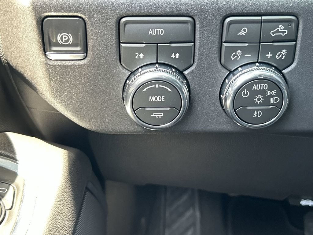 New 2026 GMC Sierra 1500 SLT AWD/4WD image 18