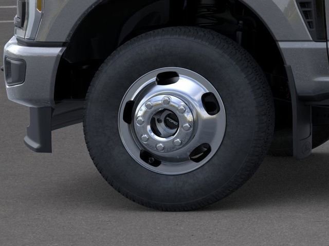 New 2026 Ford F350 4x4 Crew Cab DRW Super Duty image 19