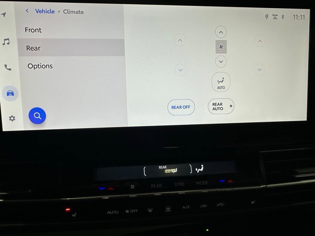 Used 2025 Toyota Sienna XSE image 34