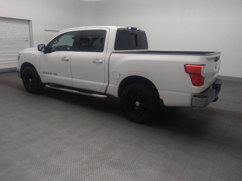Used 2018 Nissan Titan SV AWD/4WD image 3