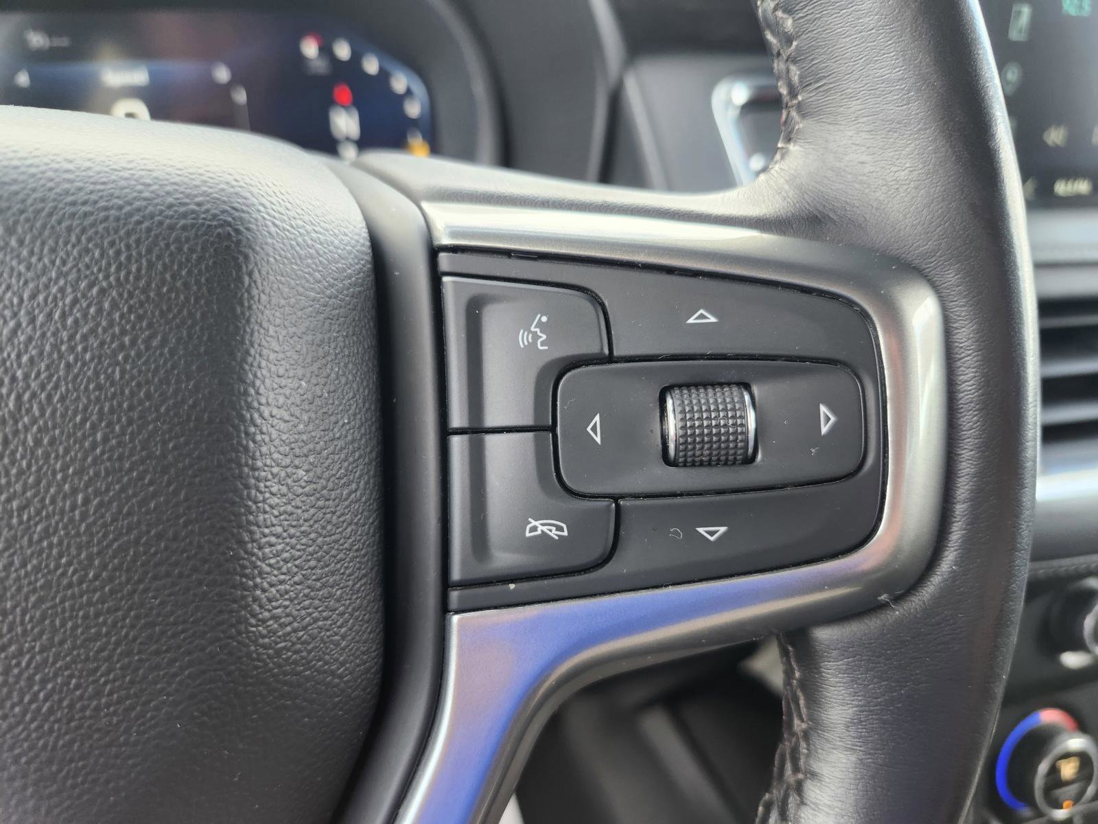 Used 2022 Chevrolet Tahoe LT w/ Luxury Package image 13