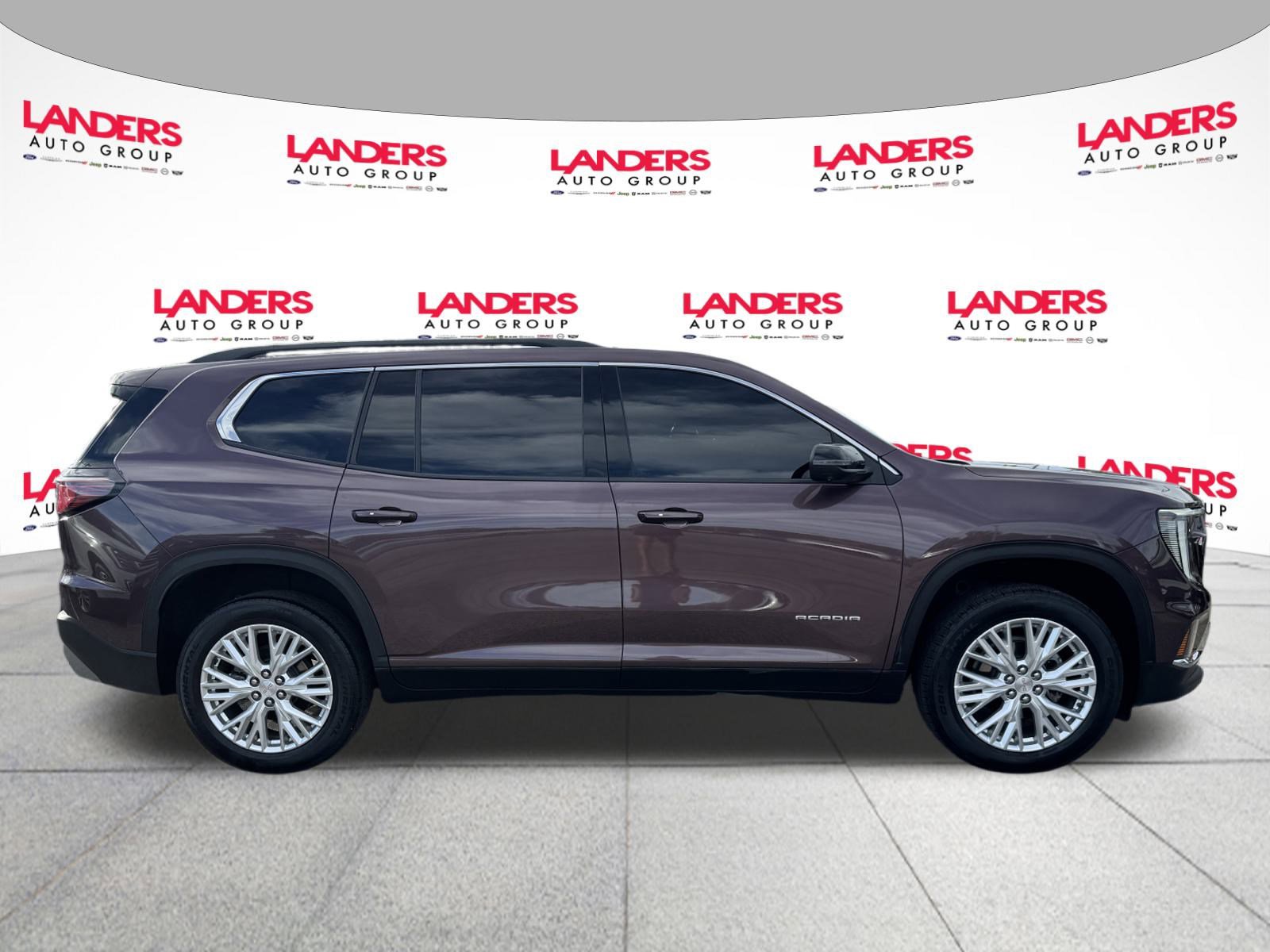 Used 2024 GMC Acadia Elevation w/ Luxury Package image 2