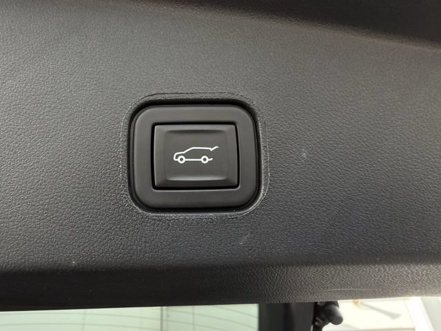 Used 2024 Cadillac Lyriq Tech RWD image 30