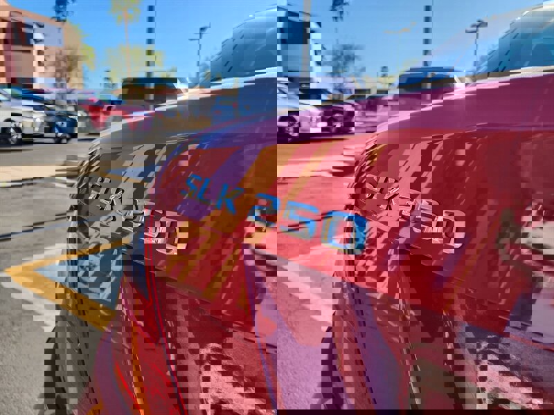 Used 2015 Mercedes-Benz SLK 250 w/ Premium Package image 13