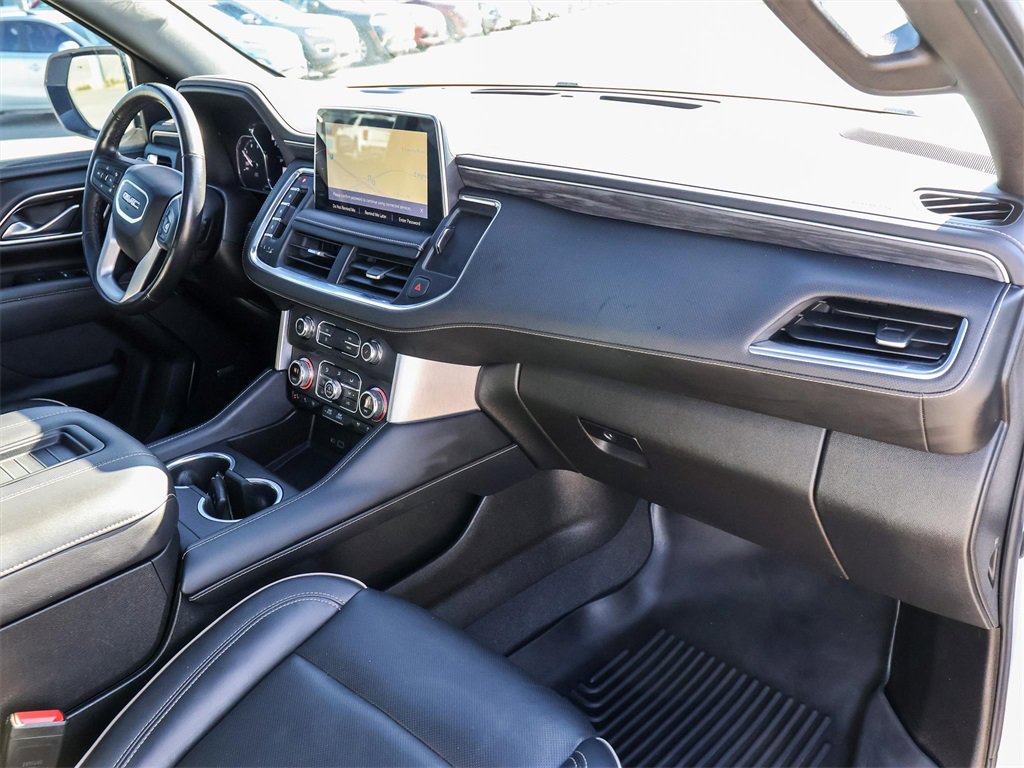 Used 2021 GMC Yukon XL SLT w/ SLT Premium Package image 18