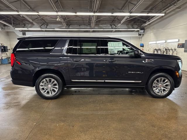 New 2026 GMC Yukon XL Denali w/ Sun & Power Step Package image 7