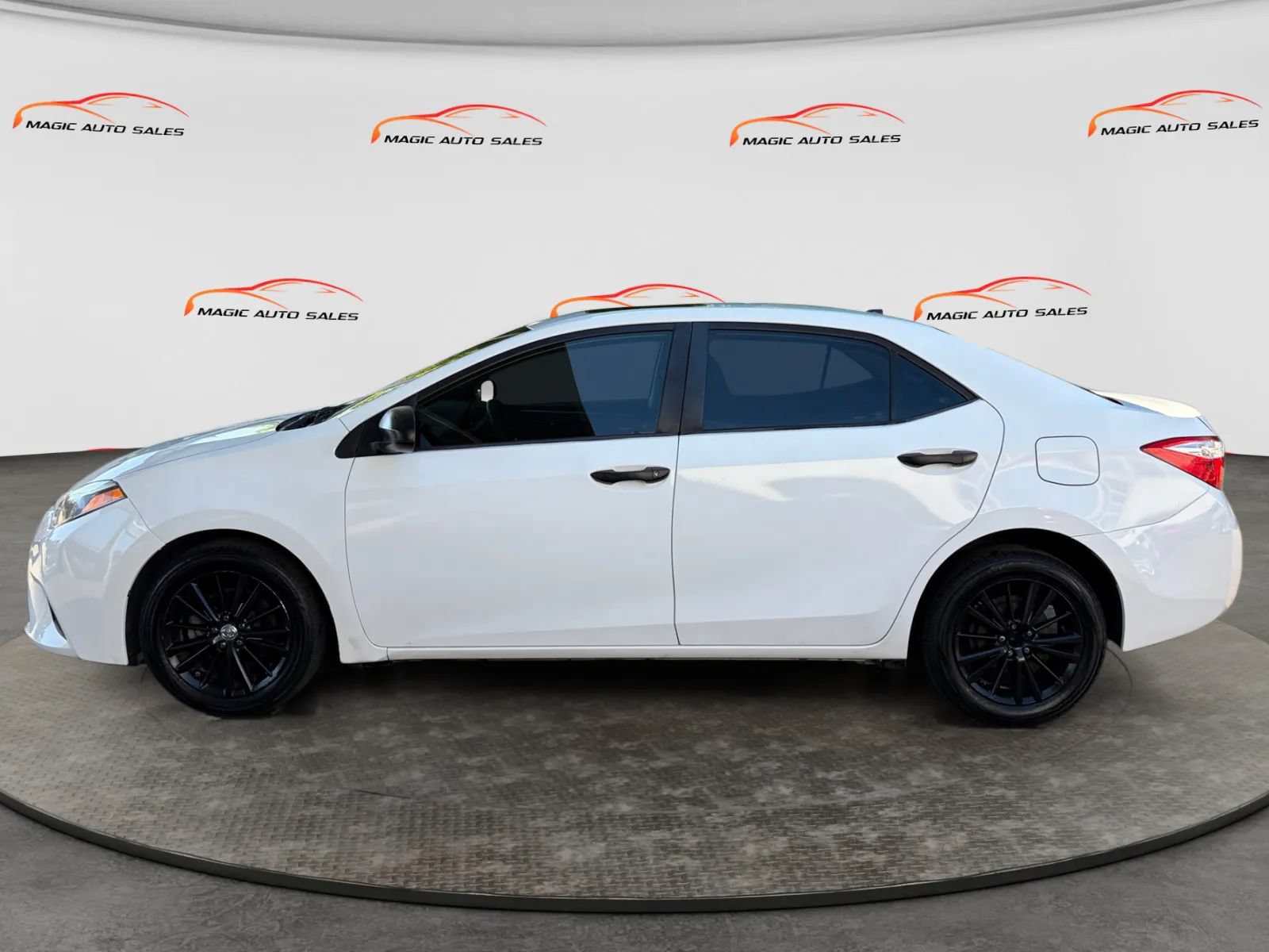 Used 2016 Toyota Corolla LE Premium FWD image 7