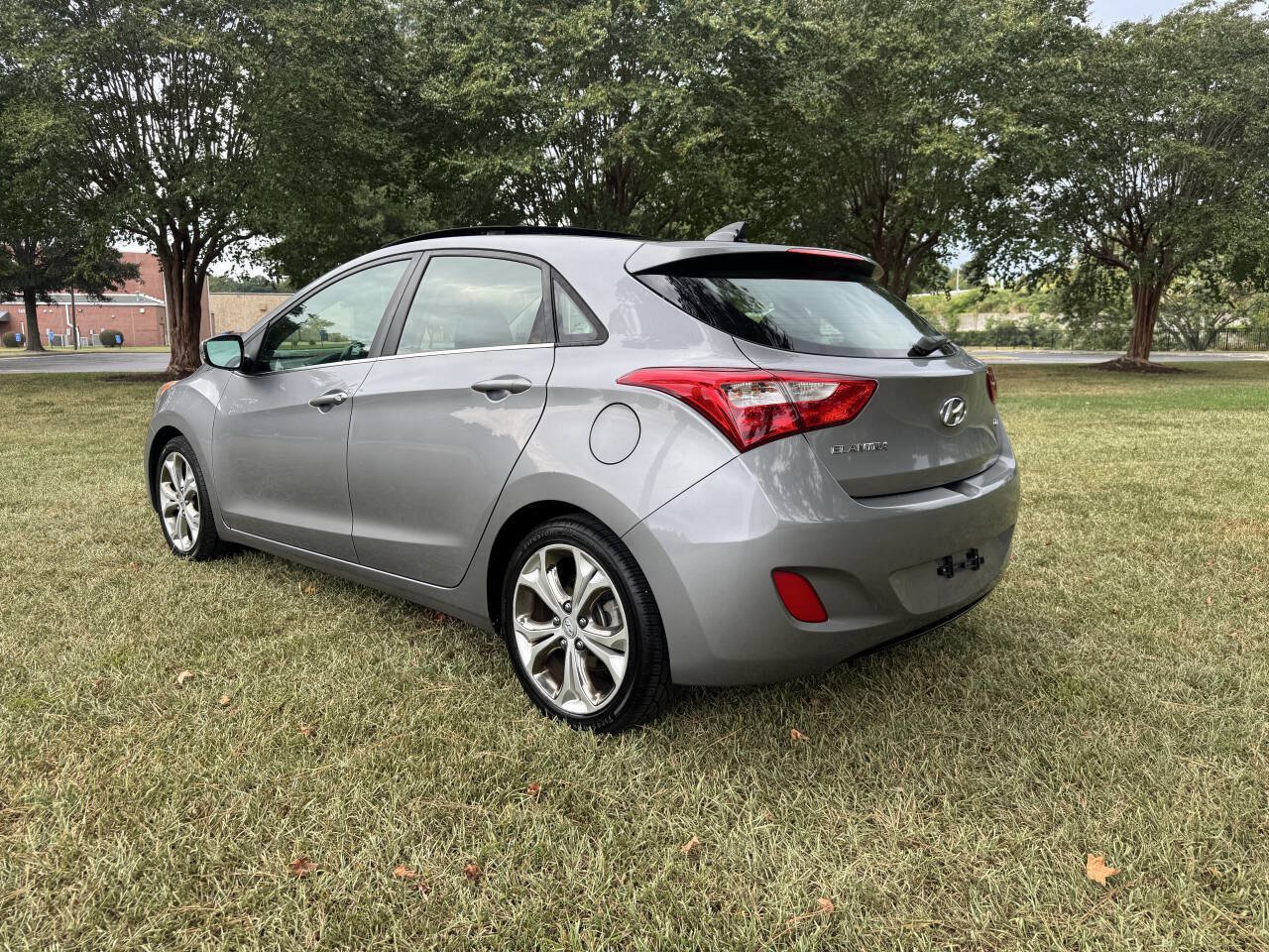 Used 2013 Hyundai Elantra GT w/ Style Pkg FWD image 9
