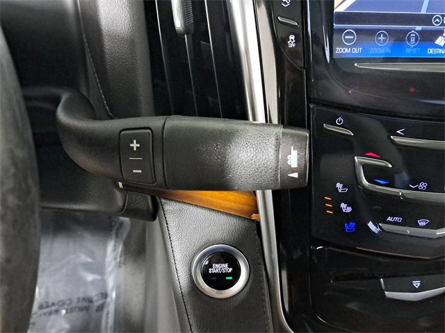 Used 2020 Cadillac Escalade ESV Premium Luxury image 32