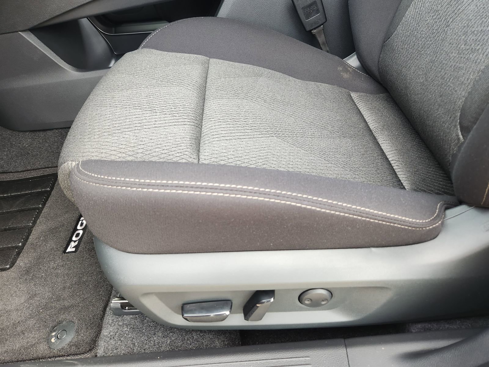 New 2026 Nissan Rogue SV image 19