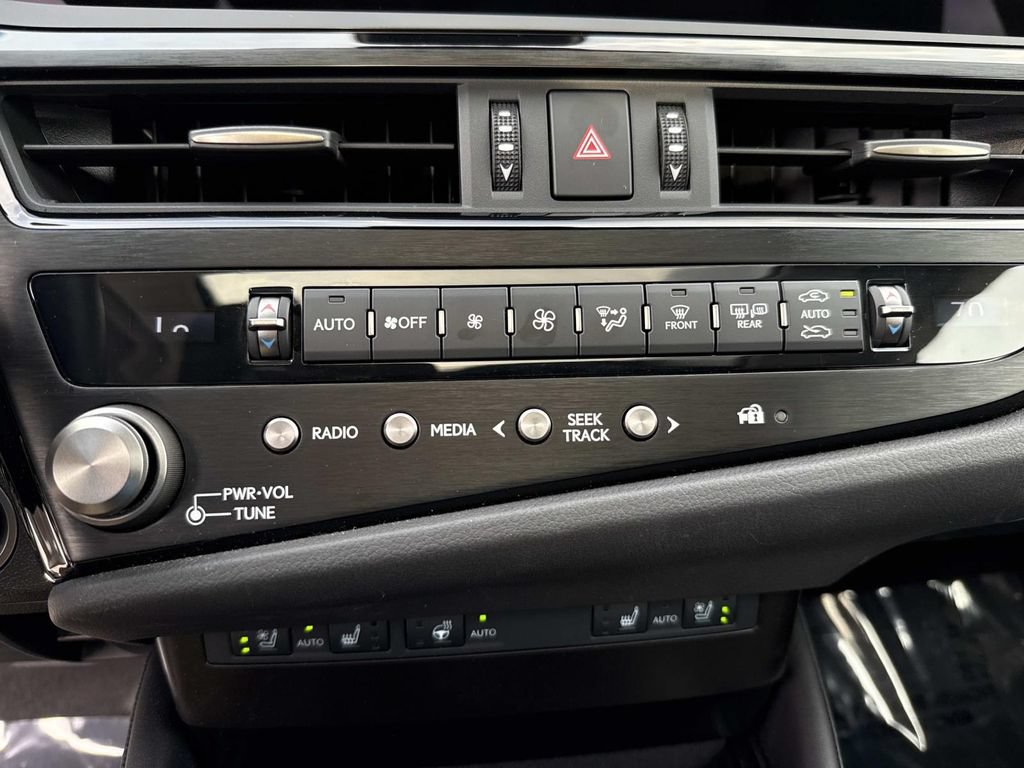 Used 2025 Lexus ES 350 w/ Premium Package FWD image 31