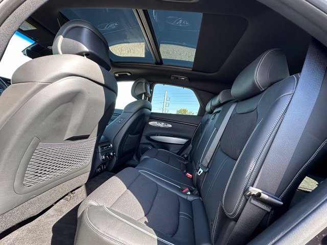 Used 2024 Genesis GV70 2.5T w/ Sport Prestige Package AWD/4WD image 15