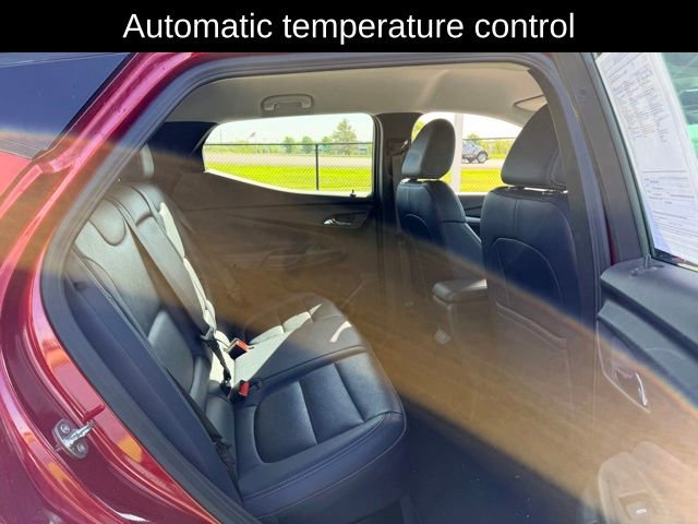 Used 2022 Chevrolet Bolt EUV LT w/ Convenience Package FWD image 9