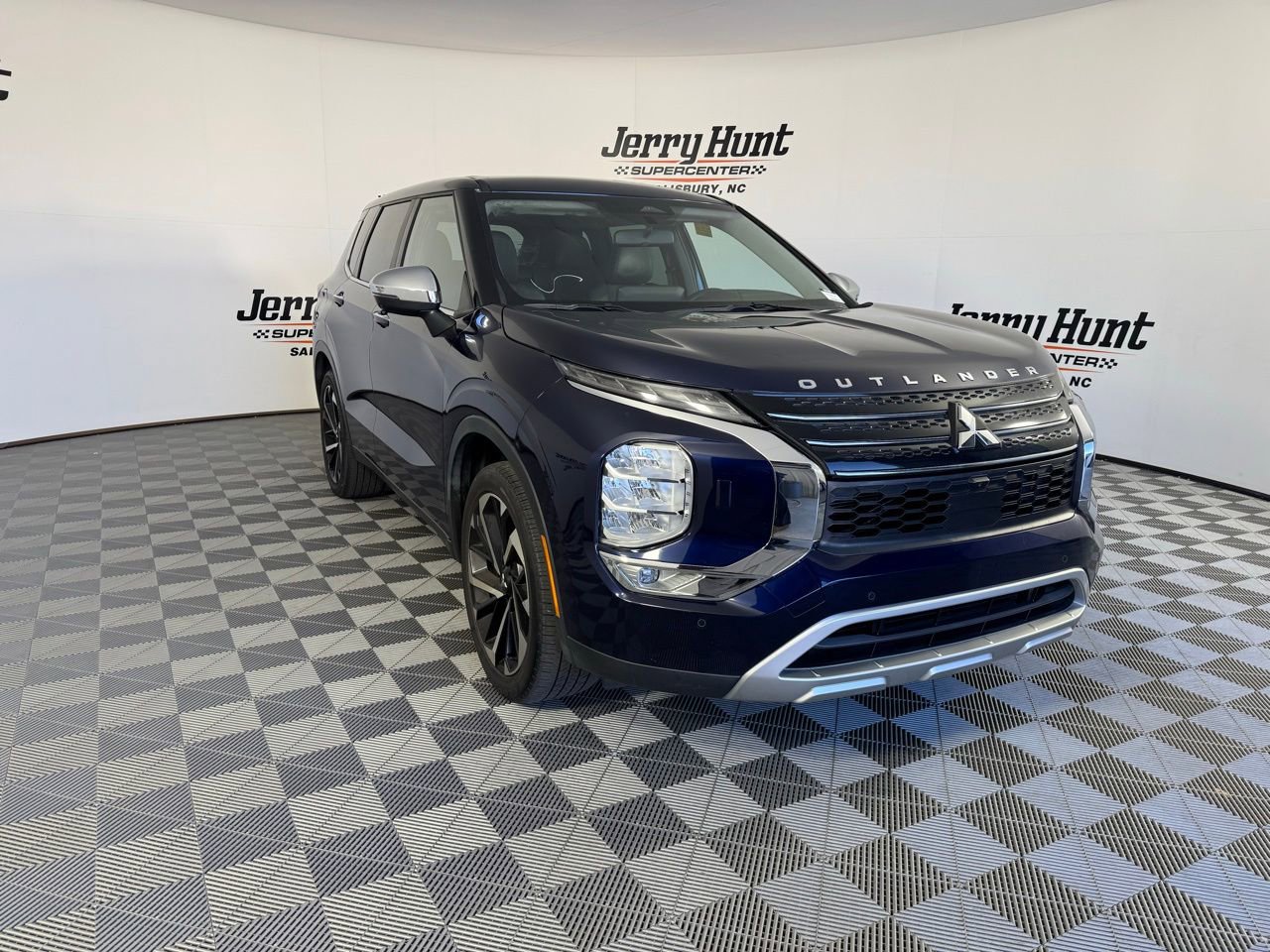 Used 2022 Mitsubishi Outlander SE image 7