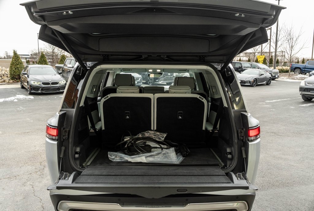 Used 2024 Rivian R1S Adventure image 39