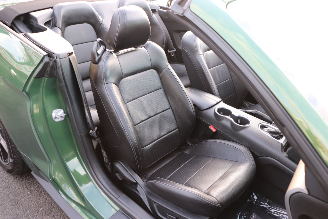 Used 2023 Ford Mustang Premium image 14