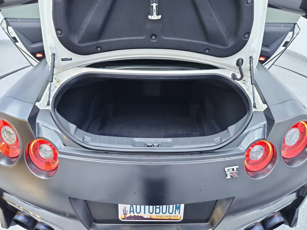 Used 2019 Nissan GT-R image 58