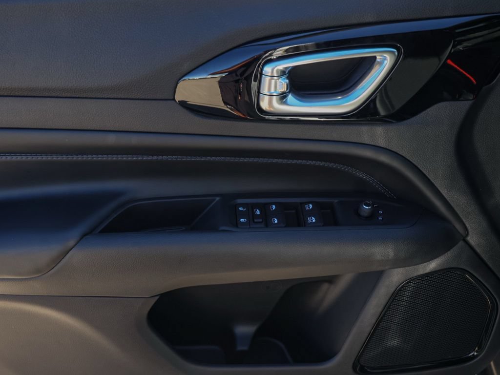 New 2026 Jeep Compass Latitude AWD/4WD image 24