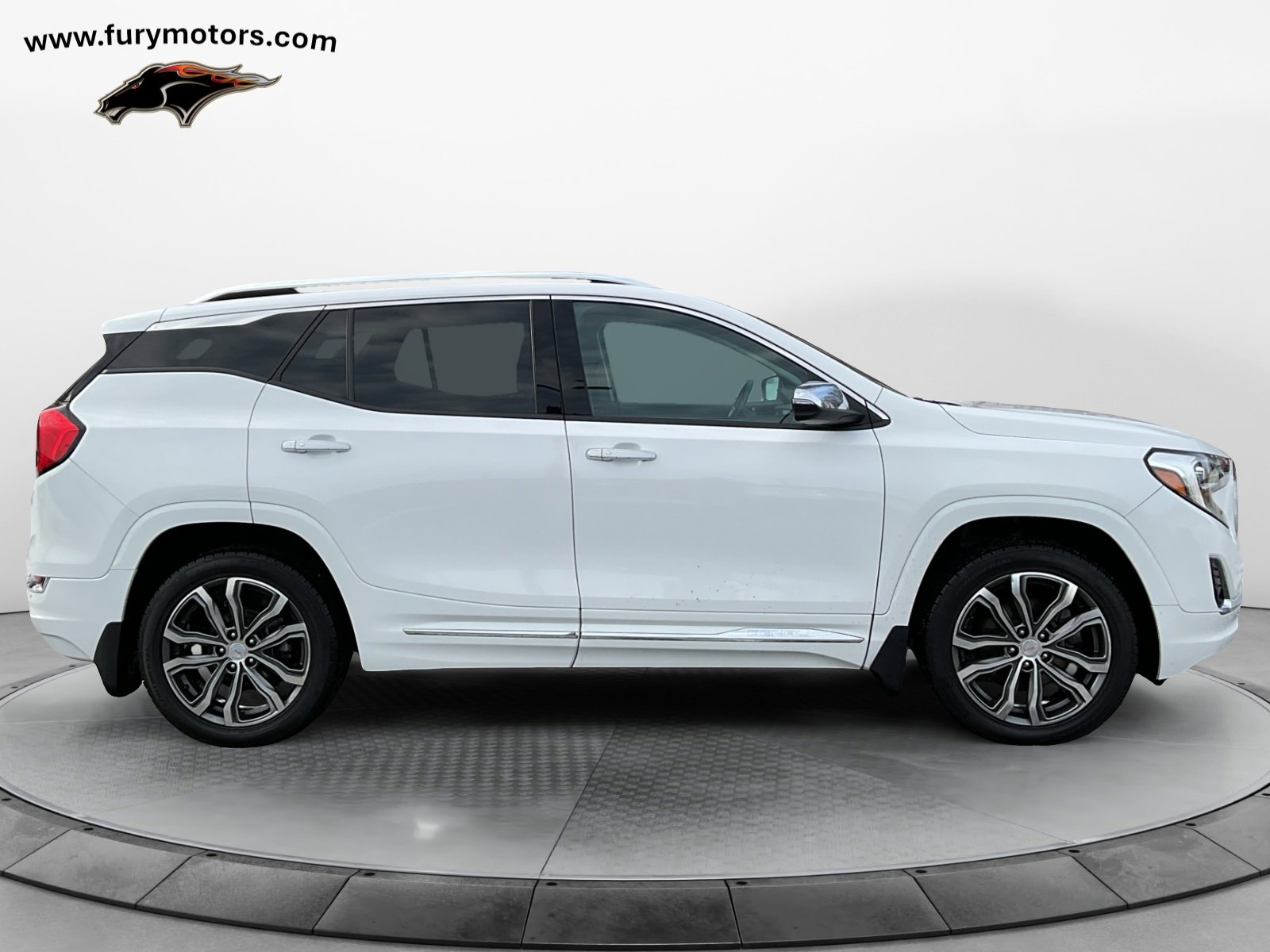 Used 2019 GMC Terrain Denali image 2
