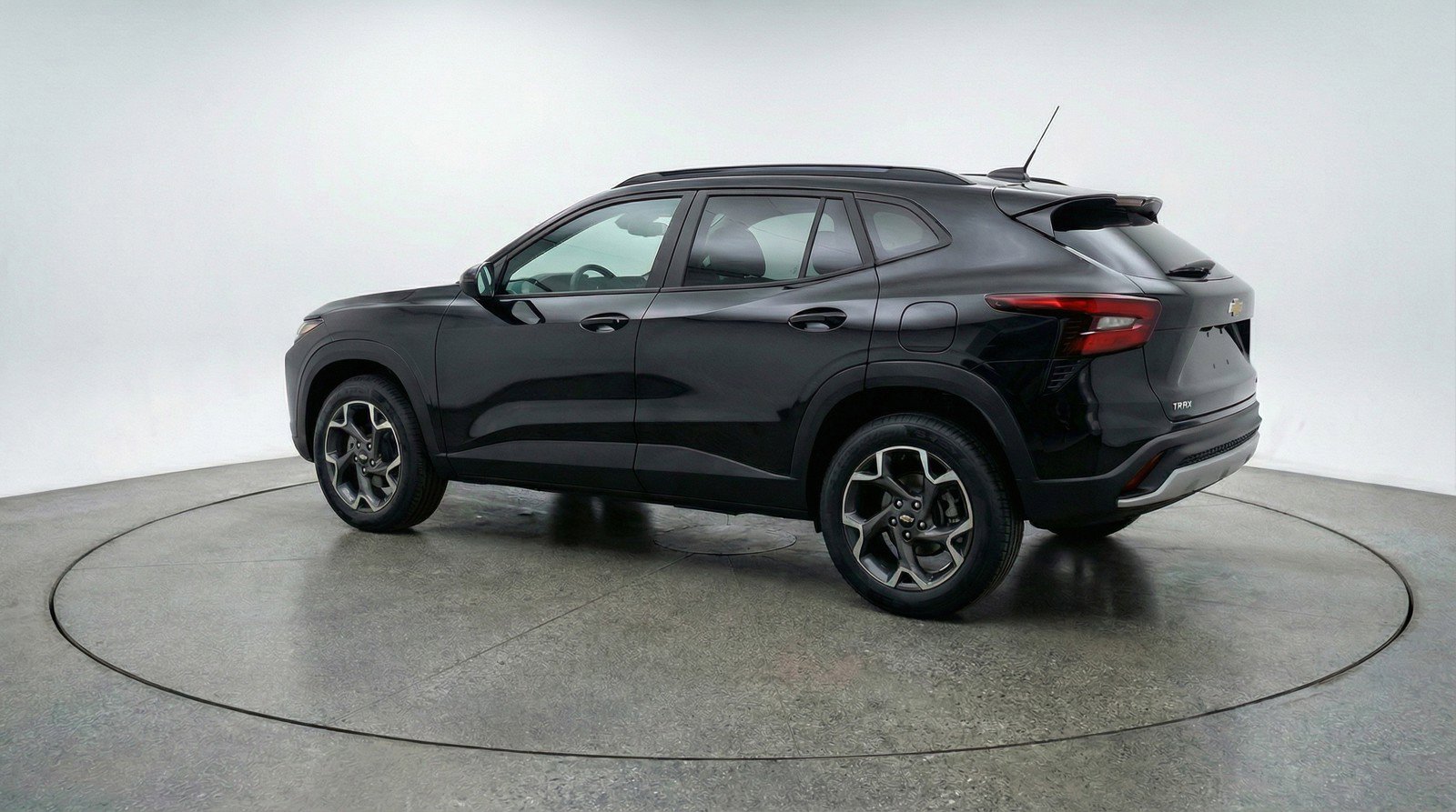 Used 2025 Chevrolet Trax LT image 6