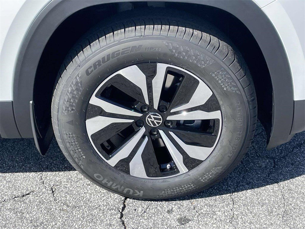 New 2026 Volkswagen Atlas Cross Sport SE FWD image 12
