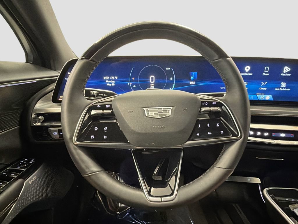 Used 2024 Cadillac Lyriq Sport AWD/4WD image 14