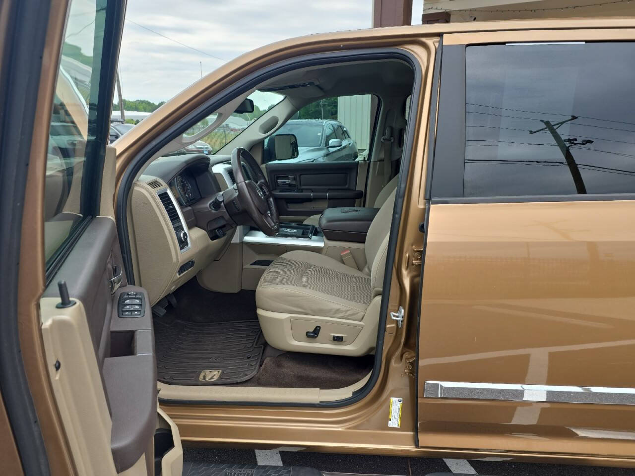Used 2012 RAM 1500 Big Horn w/ Luxury Group RWD image 16