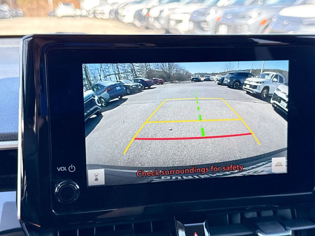 Used 2023 Toyota Corolla Cross XLE image 22