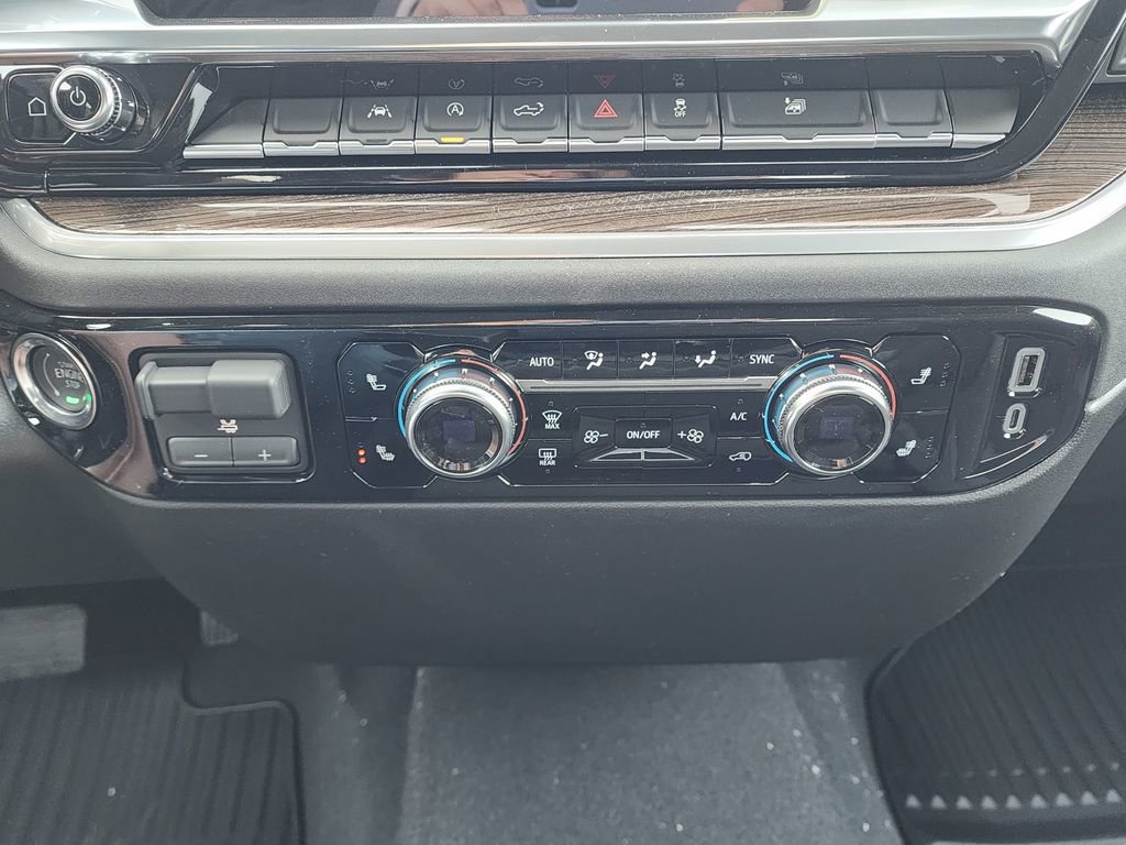 New 2026 GMC Sierra 1500 Elevation image 29