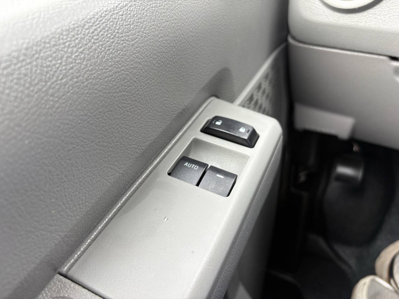 Used 2014 Ford E-350 and Econoline 350 XL w/ Power Windows & Locks Group RWD image 26