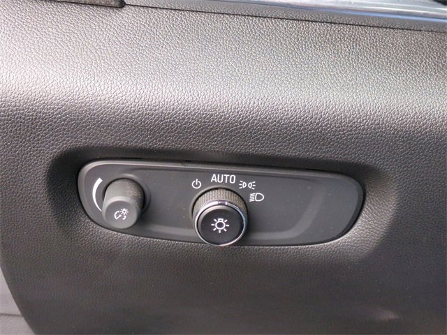 Certified 2023 Chevrolet Traverse Premier w/ LPO, Floor Liner Package image 19