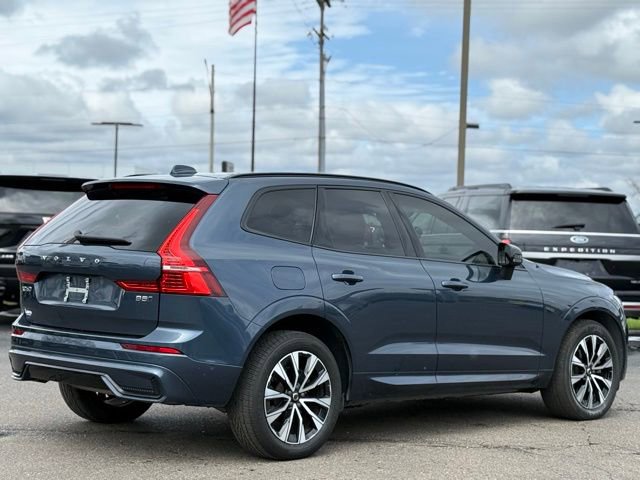 Used 2023 Volvo XC60 B5 Plus AWD/4WD image 40