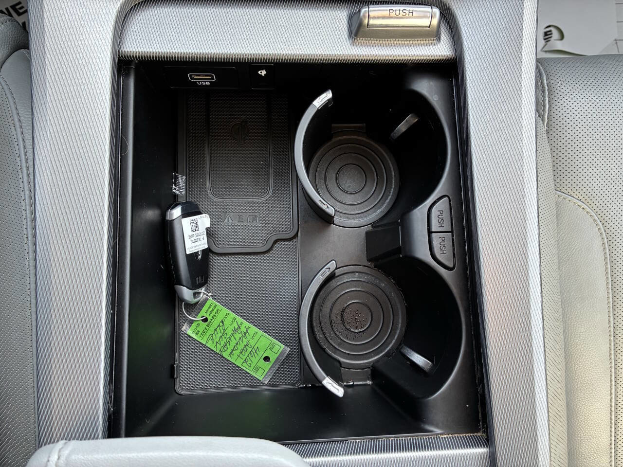 Used 2021 Hyundai Palisade SEL w/ Premium Package image 17