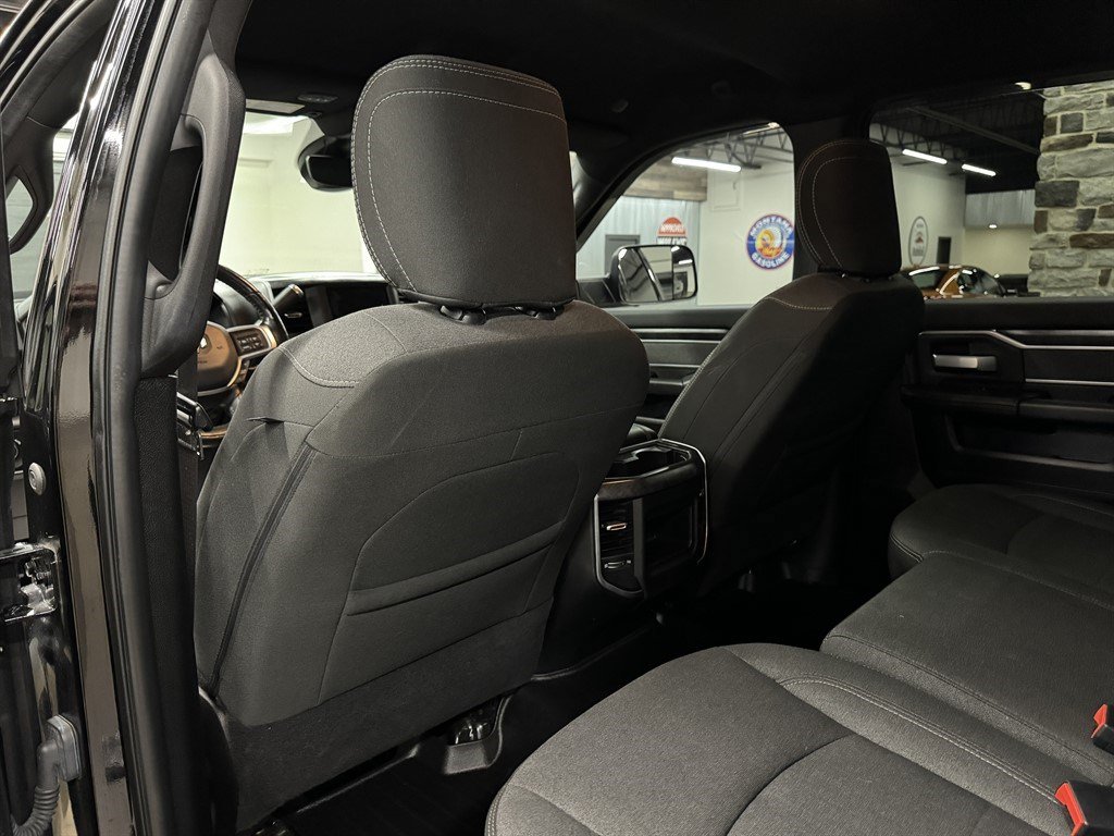 Used 2019 RAM 2500 Big Horn w/ Black Appearance Package AWD/4WD image 28