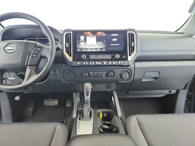 Used 2025 Nissan Frontier SV image 25